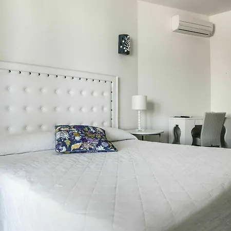 Hotel Cutimare - Aeolian Charme Acquacalda