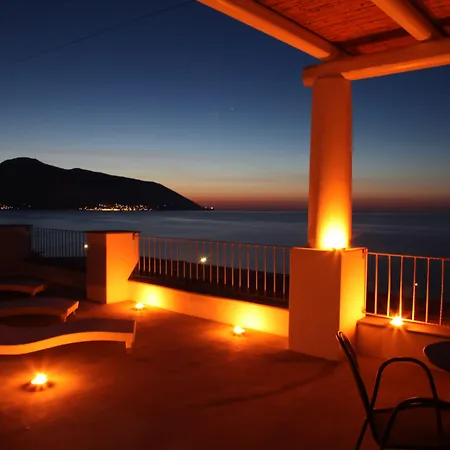 Ξενοδοχείο Cutimare - Aeolian Charme 4*